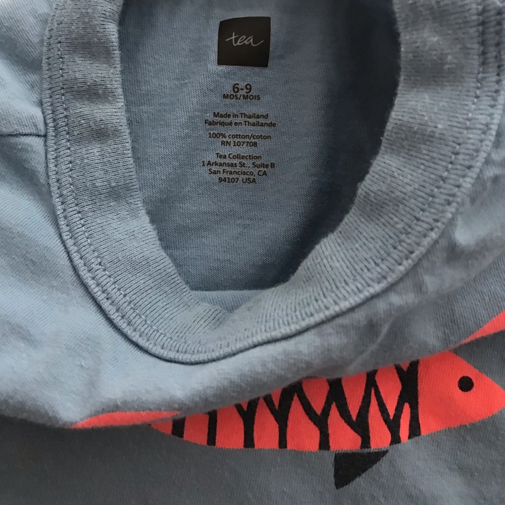 EUC Tea Collection Fish Short Sleeve Tee - Picture 3 of 3